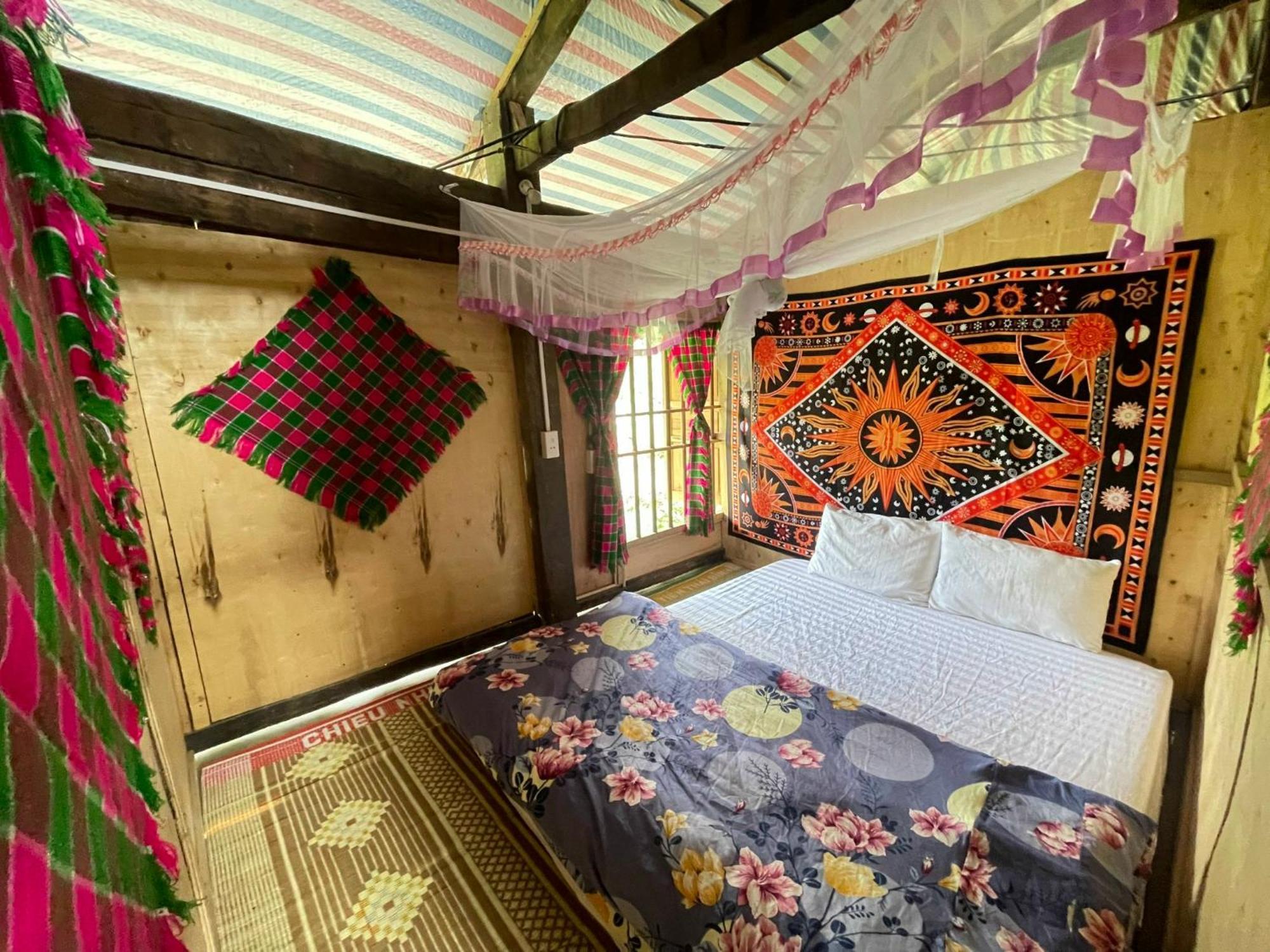 Du Gia Van Chung Homestay Làng Cac Oda fotoğraf